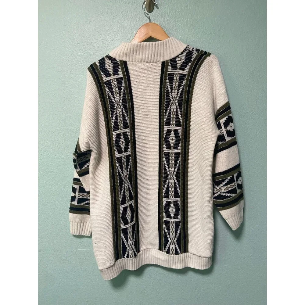 Vintage Clifton Place Unisex Cream and Black‎ Patterned Sweater